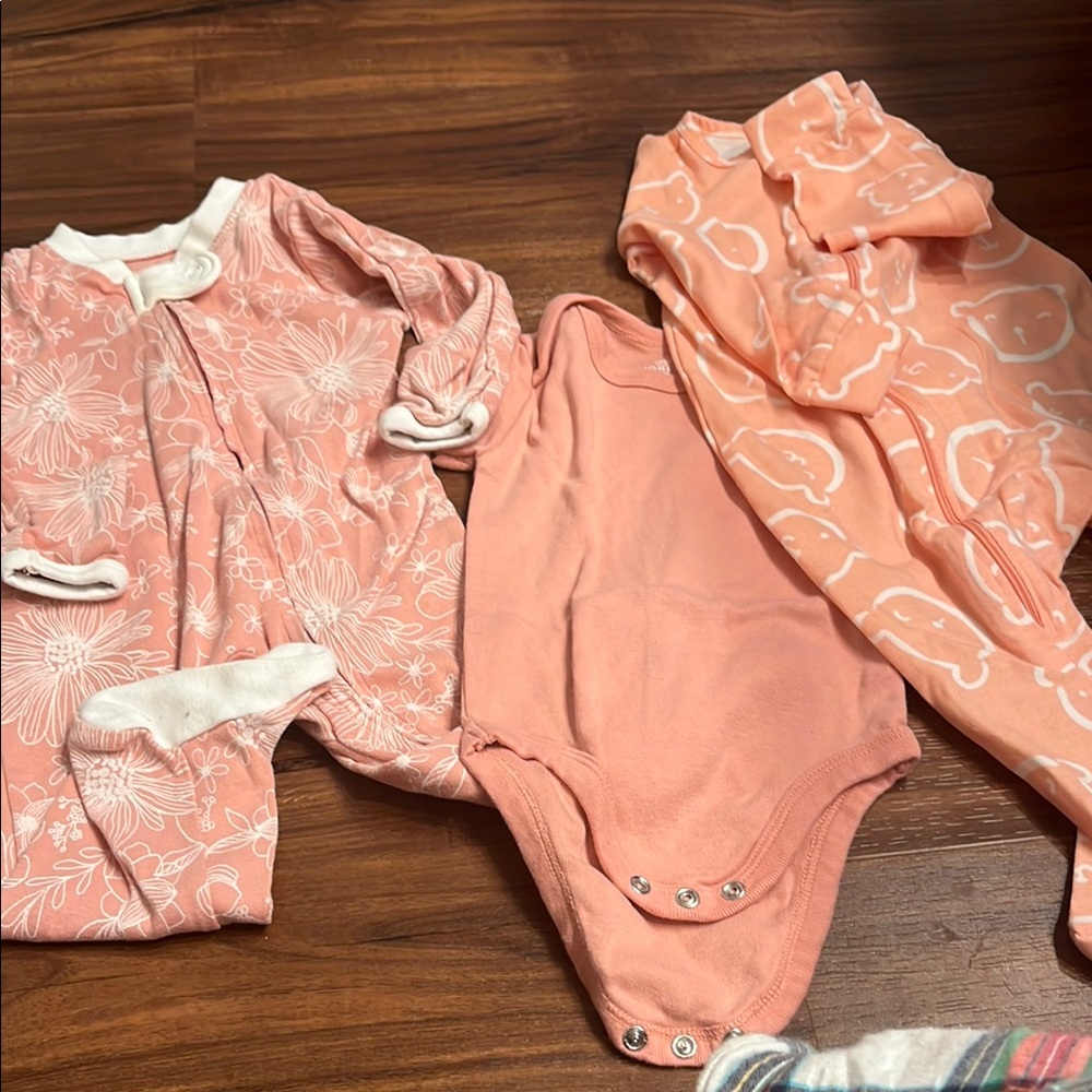 Baby girl lot of 3 - 2 onesies and body suit 3-6 mo, 9 mo